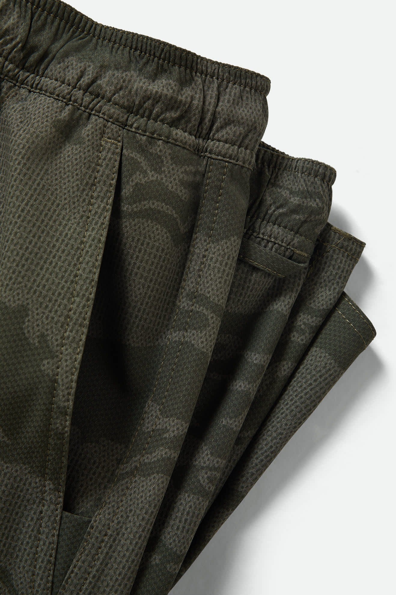 Journey Active Short - Olive Tiger Camo