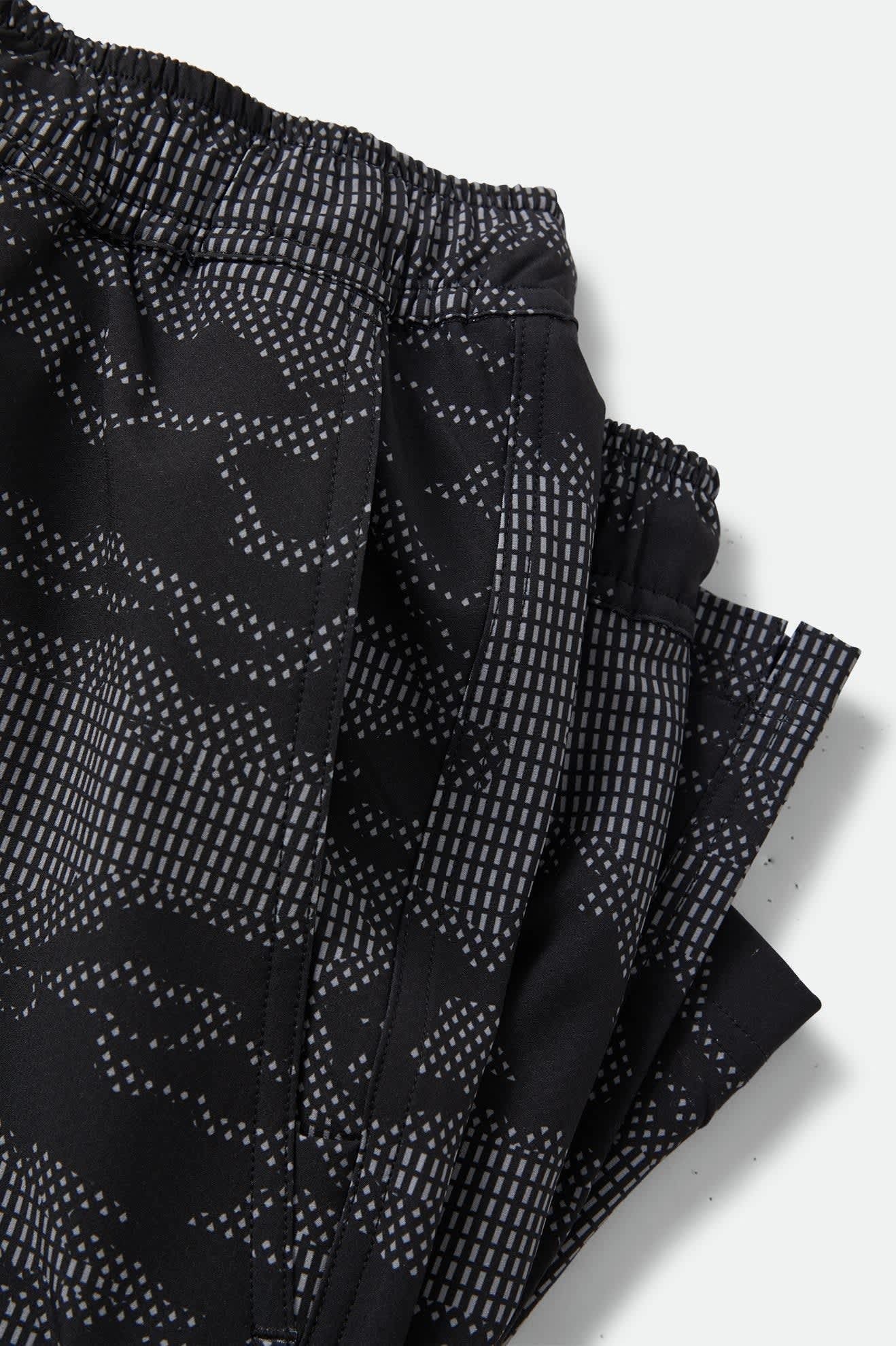 Journey Active Short - Black Camo