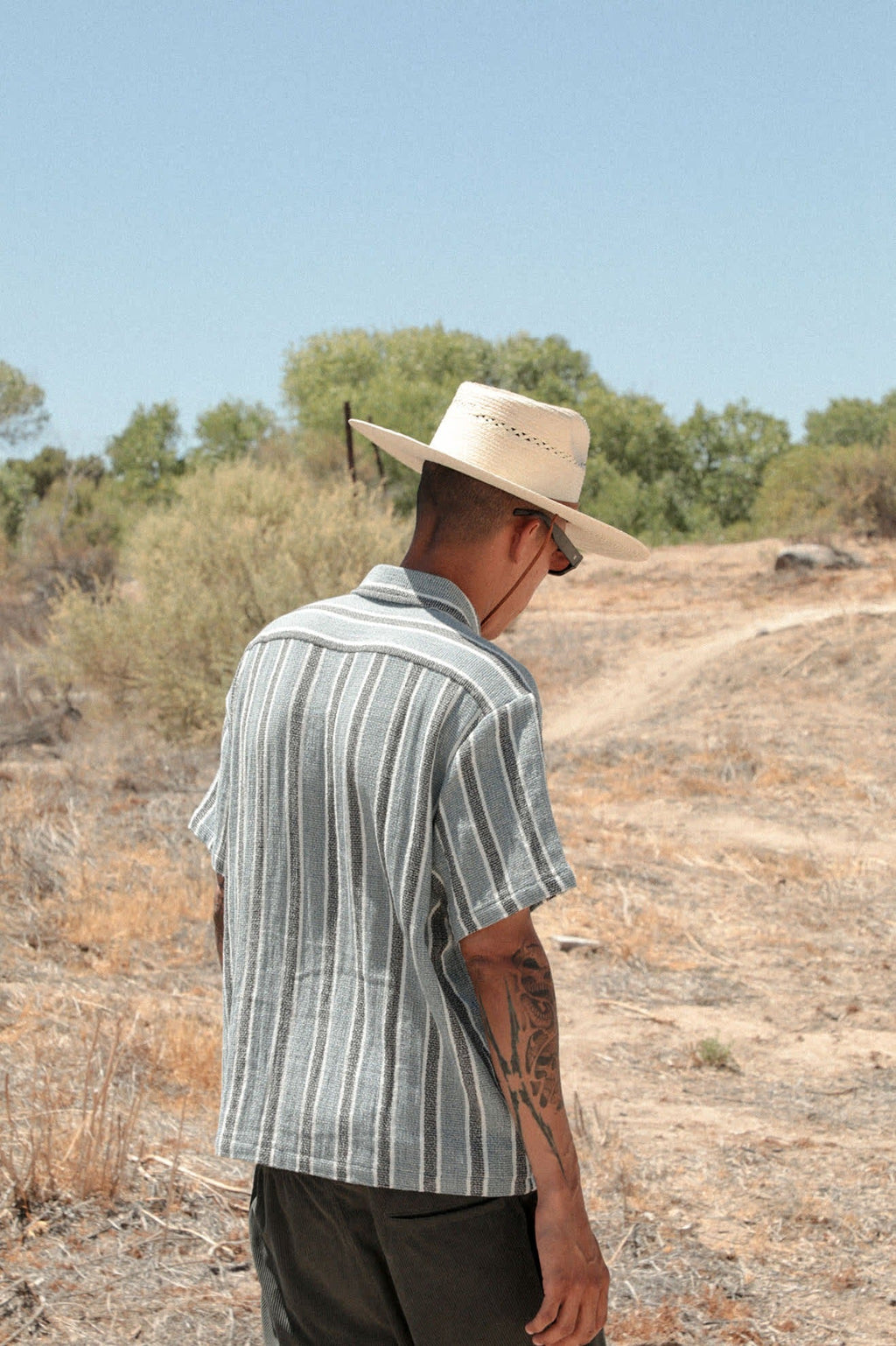 The Dexter Textured Stripe Short Sleeve Shirt - Black/Dusty Blue