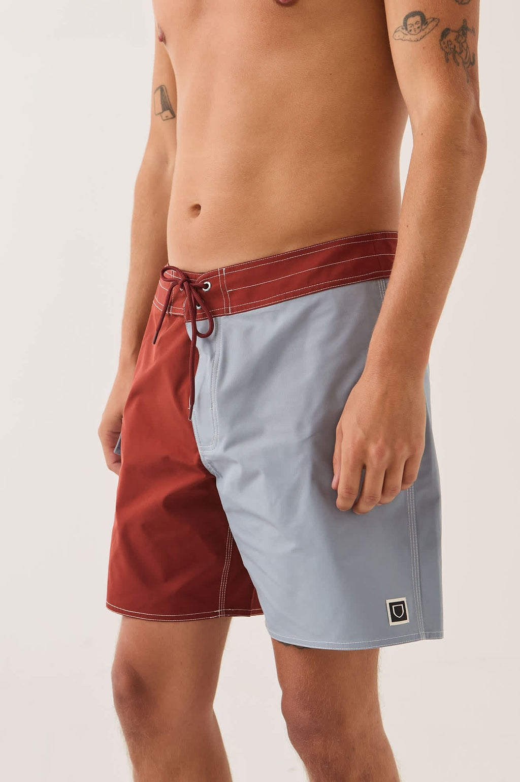 Classic Trunk 17" - Dark Brick/Dusty Blue
