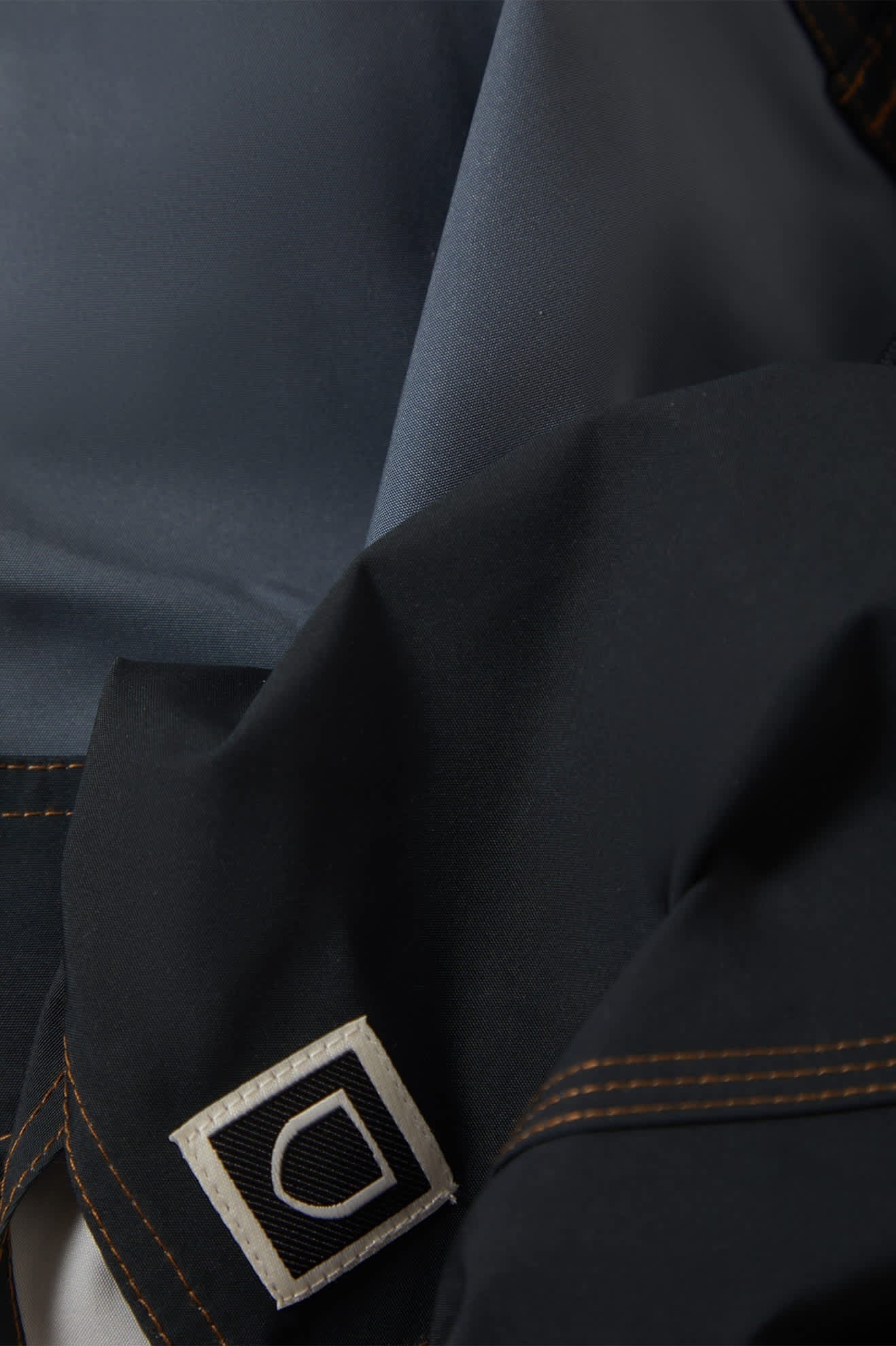 Classic Trunk 17" - Black/Future Grey