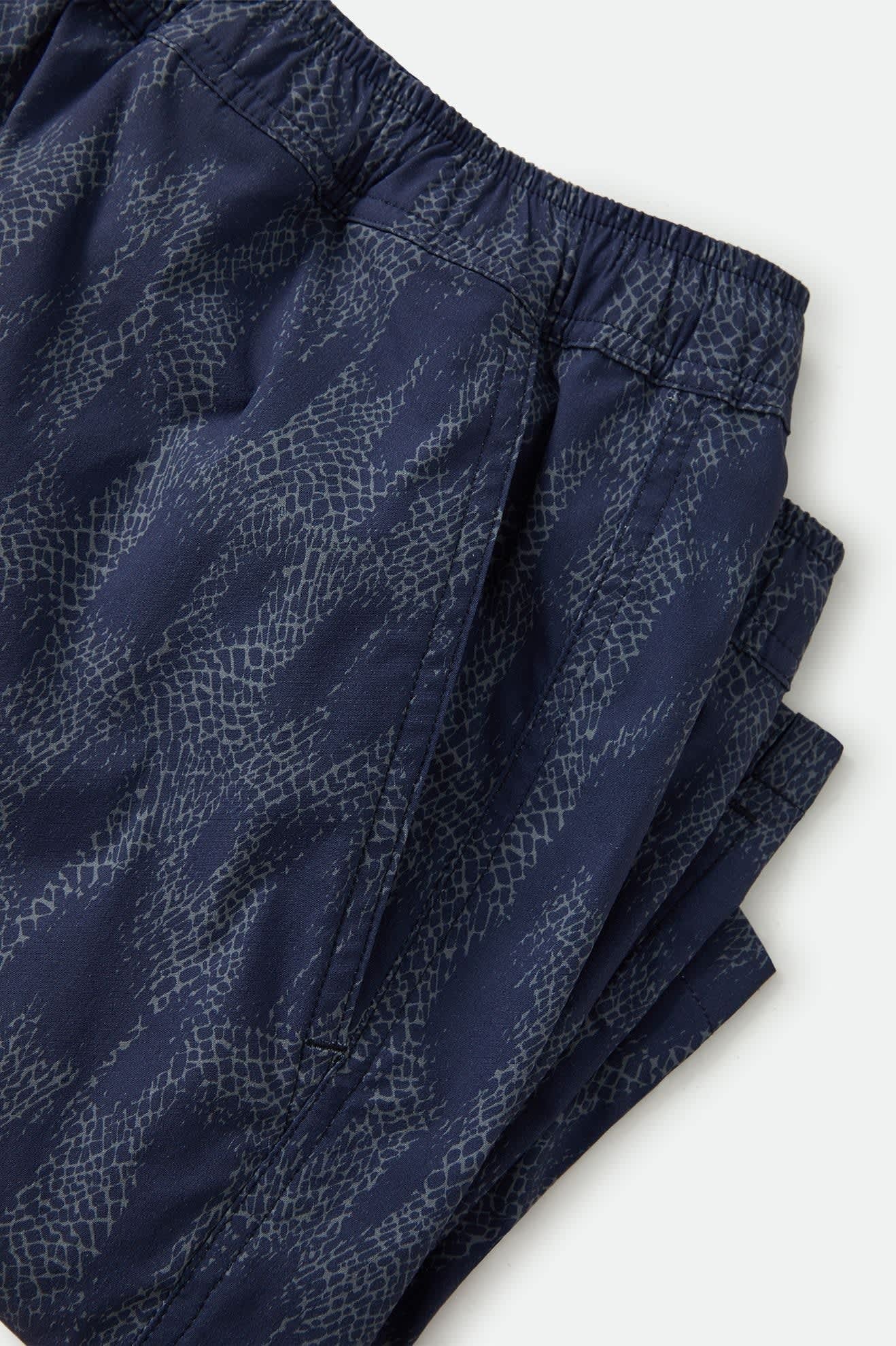 Everyday Stretch Hybrid Short 7" - Washed Navy Crackle