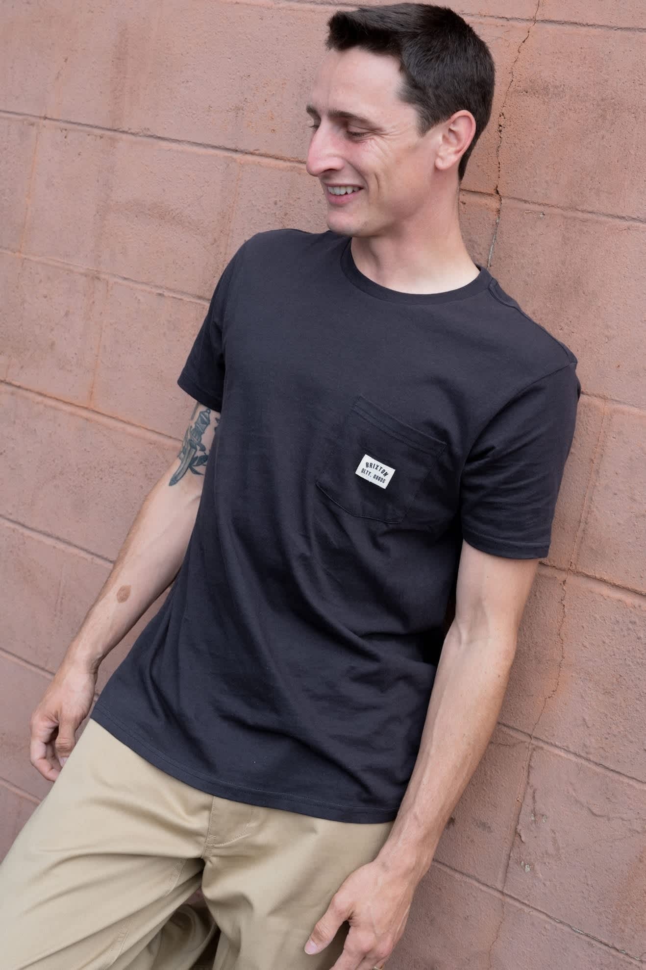 Woodburn Short Sleeve Tailored Pocket T-Shirt - Black
