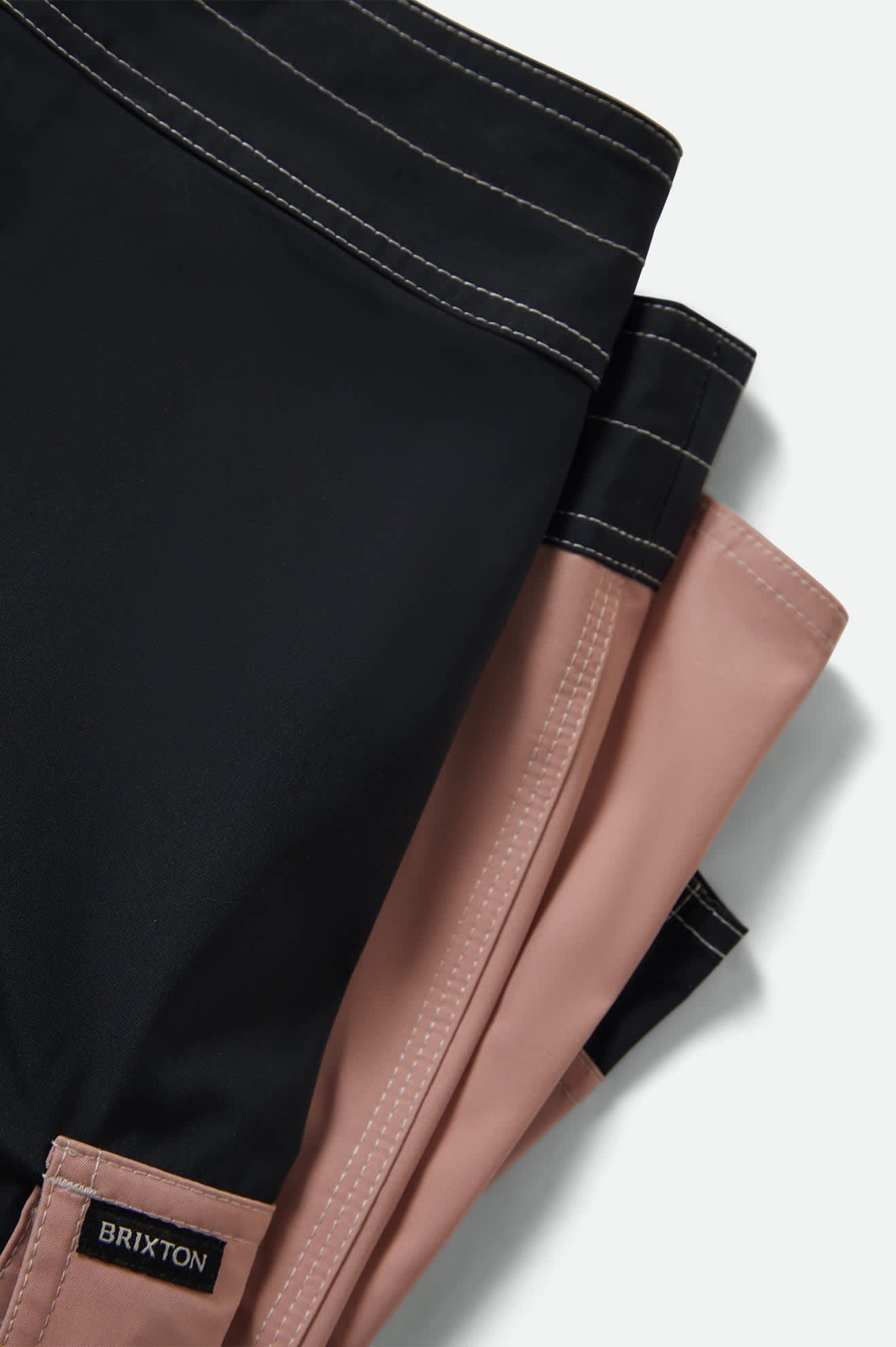 Classic Trunk 17" - Black/Silver Pink