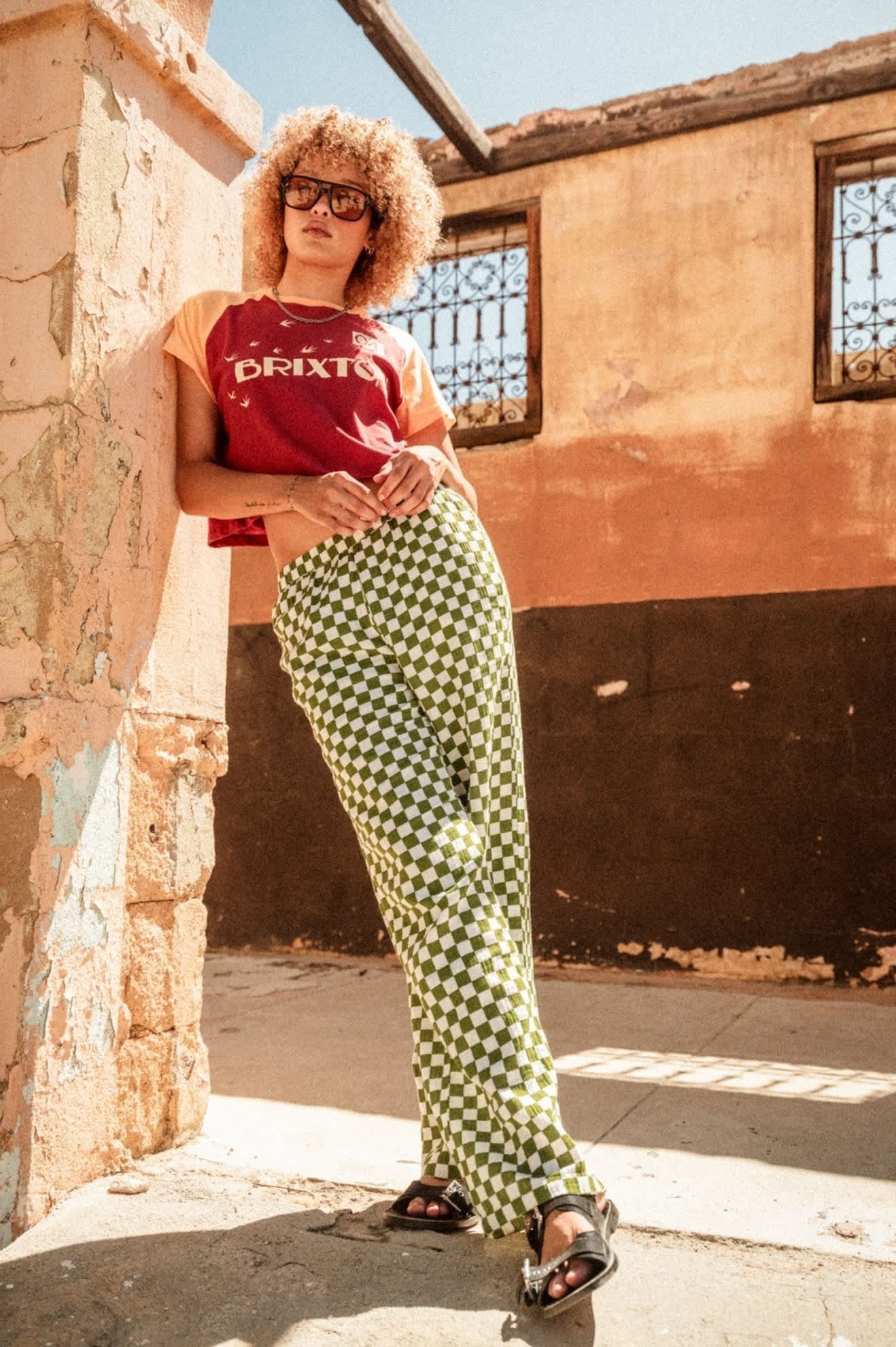 Swallow Sky Cropped Raglan - Robust Red/Peach Cobbler