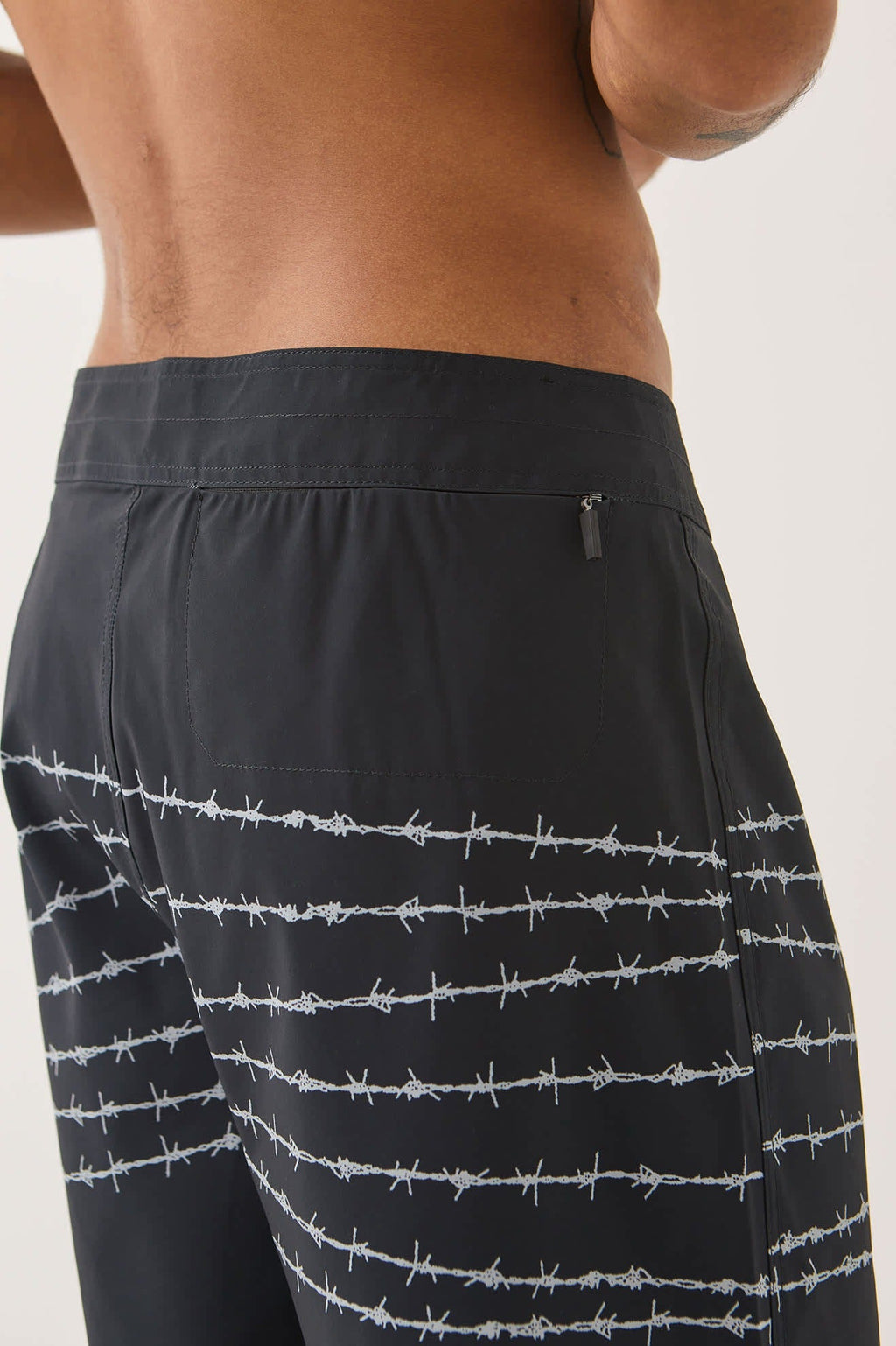 Blitz Boardshort 19" - Black/Barb Wire
