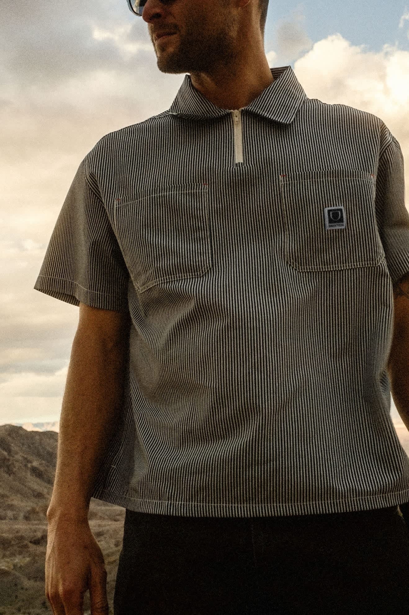 Journey Lightweight 1/2 Zip Cropped Short Sleeve Shirt - Navy/White Stripe