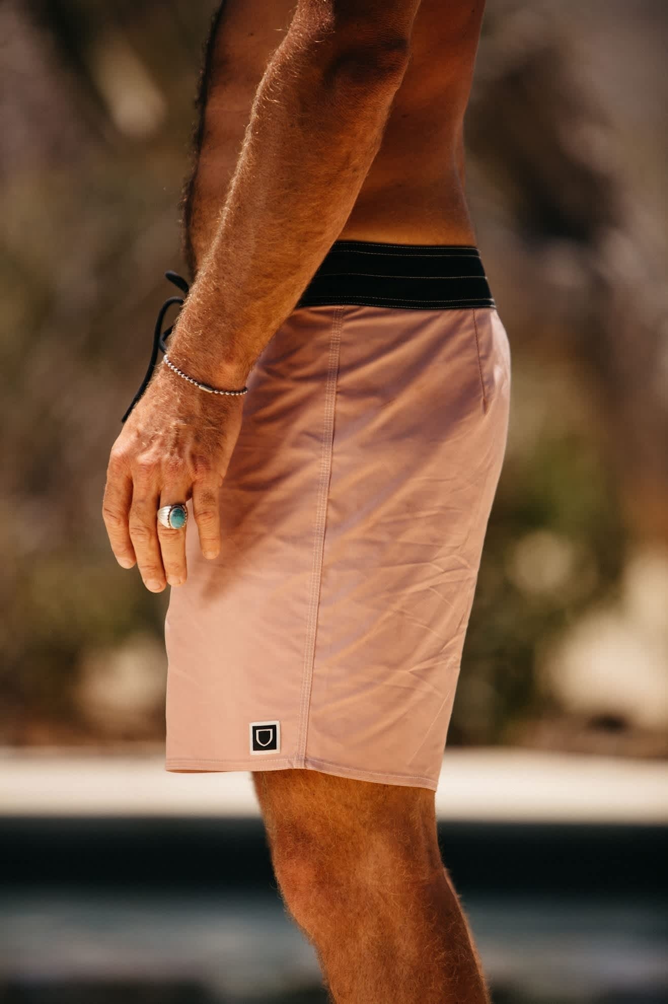 Classic Trunk 17" - Black/Silver Pink