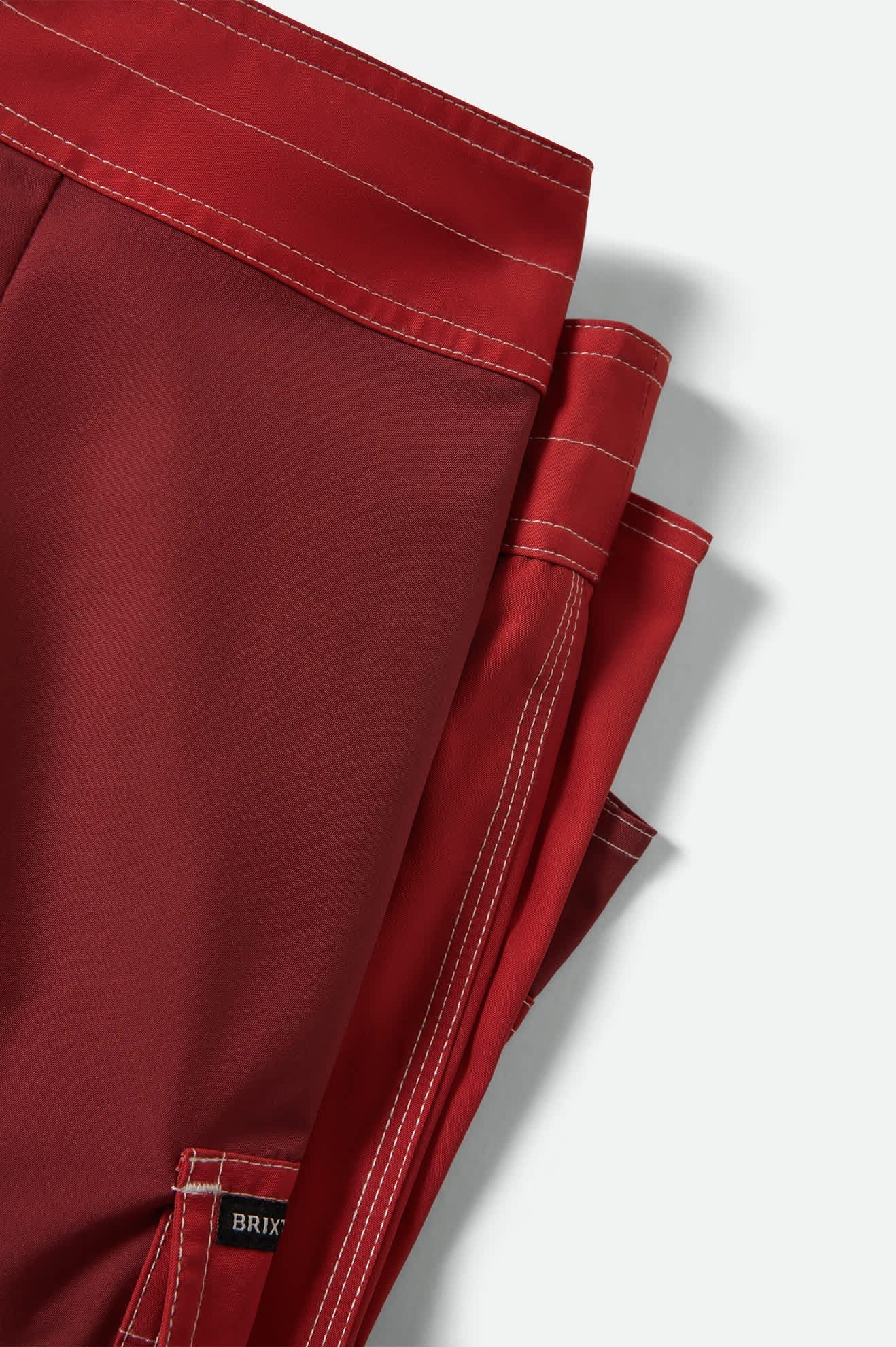 Classic Trunk 17" - Adrenaline Rush/Robust Red
