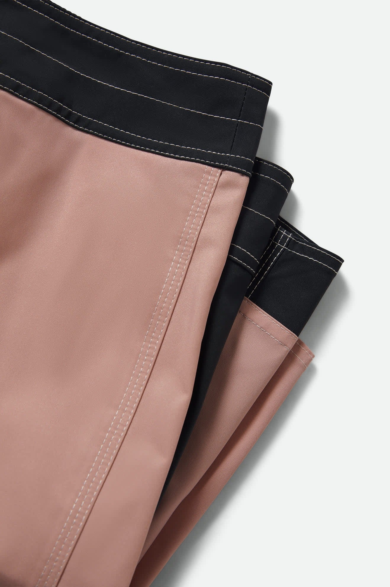 Classic Trunk 17" - Black/Silver Pink