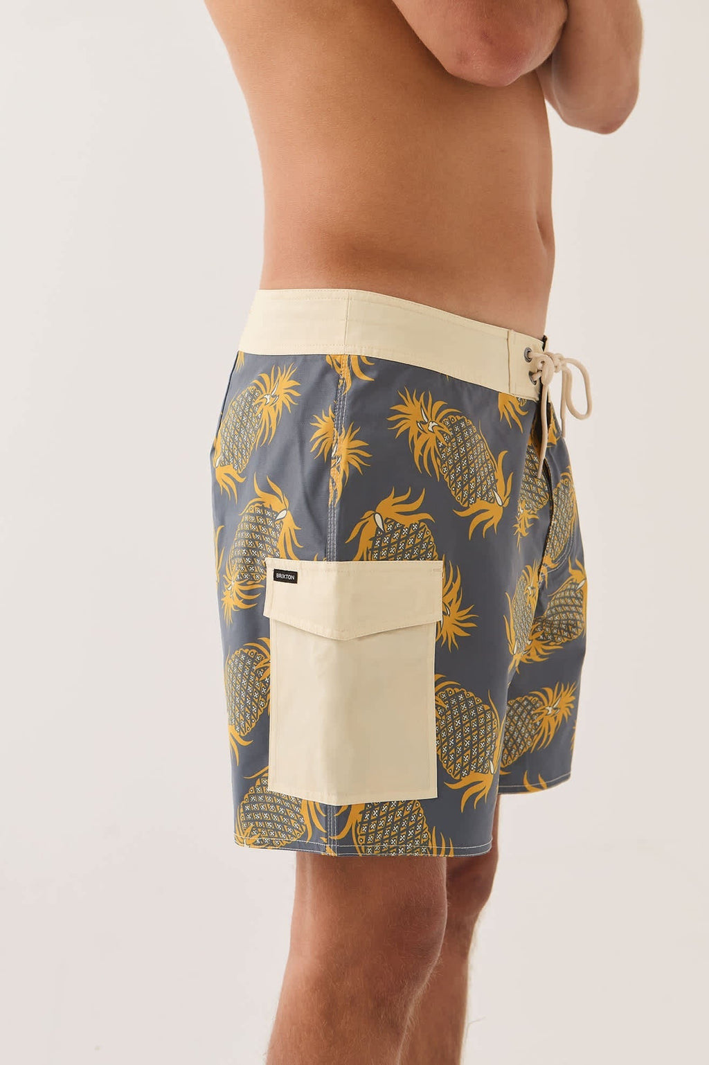 Classic Trunk 17" - Future Grey/Golden Pineapple