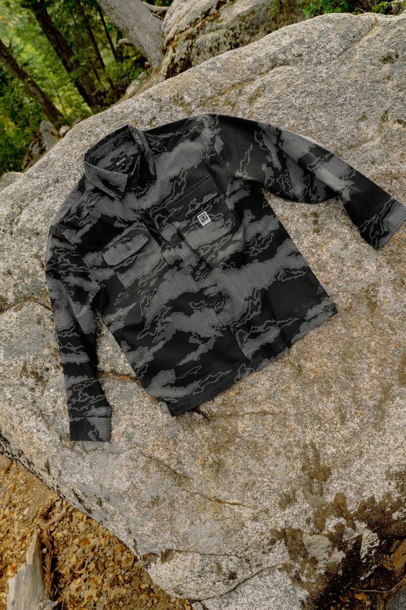 Journey Lightweight Shirt - Black Camo