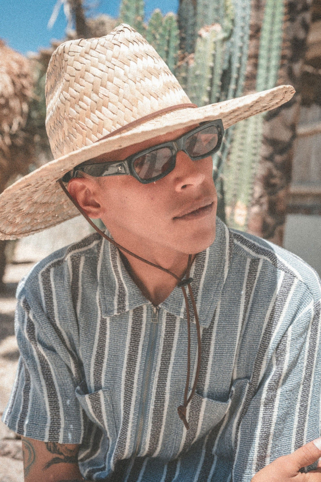 The Dexter Textured Stripe Short Sleeve Shirt - Black/Dusty Blue