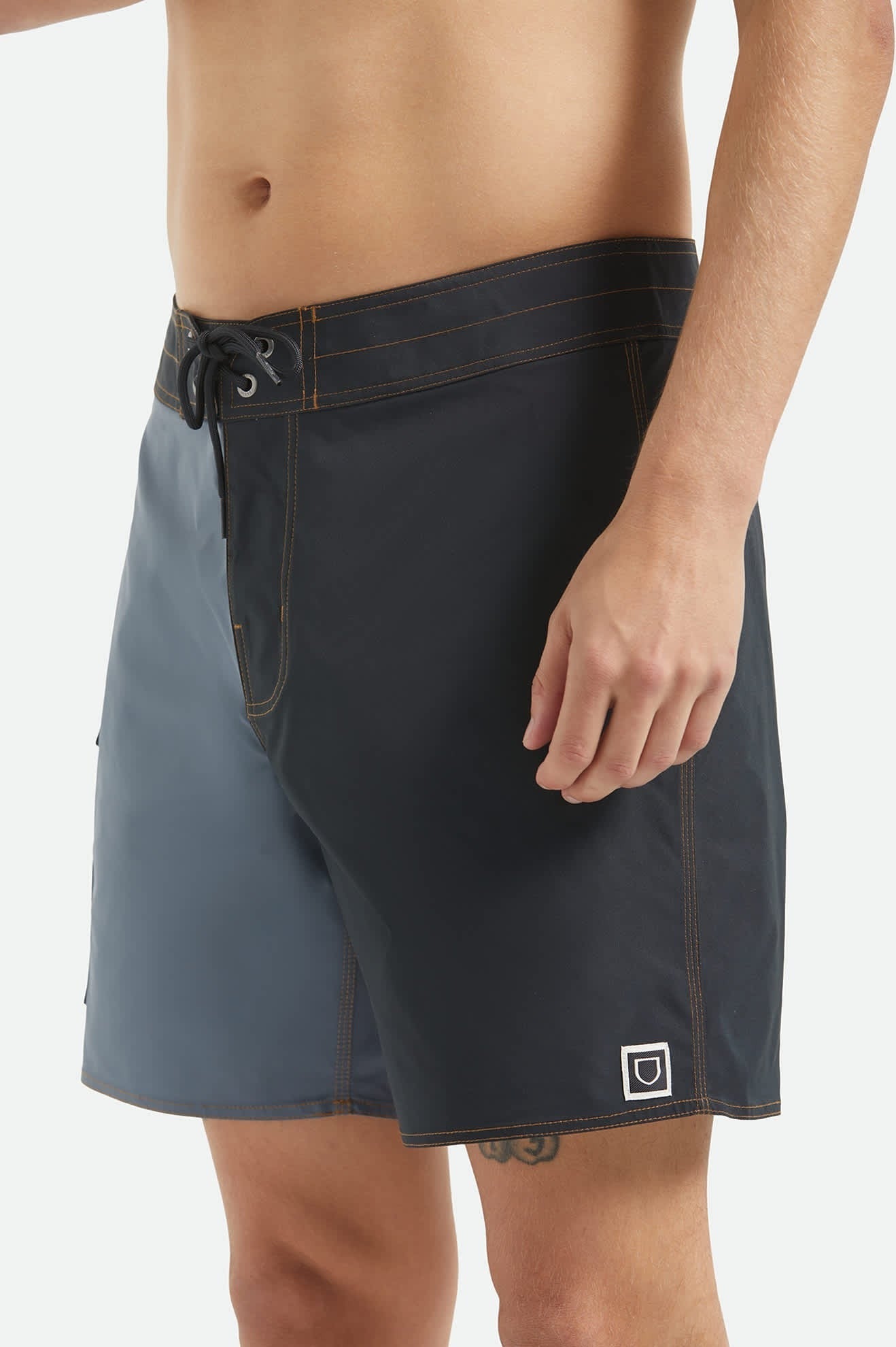 Classic Trunk 17" - Black/Future Grey
