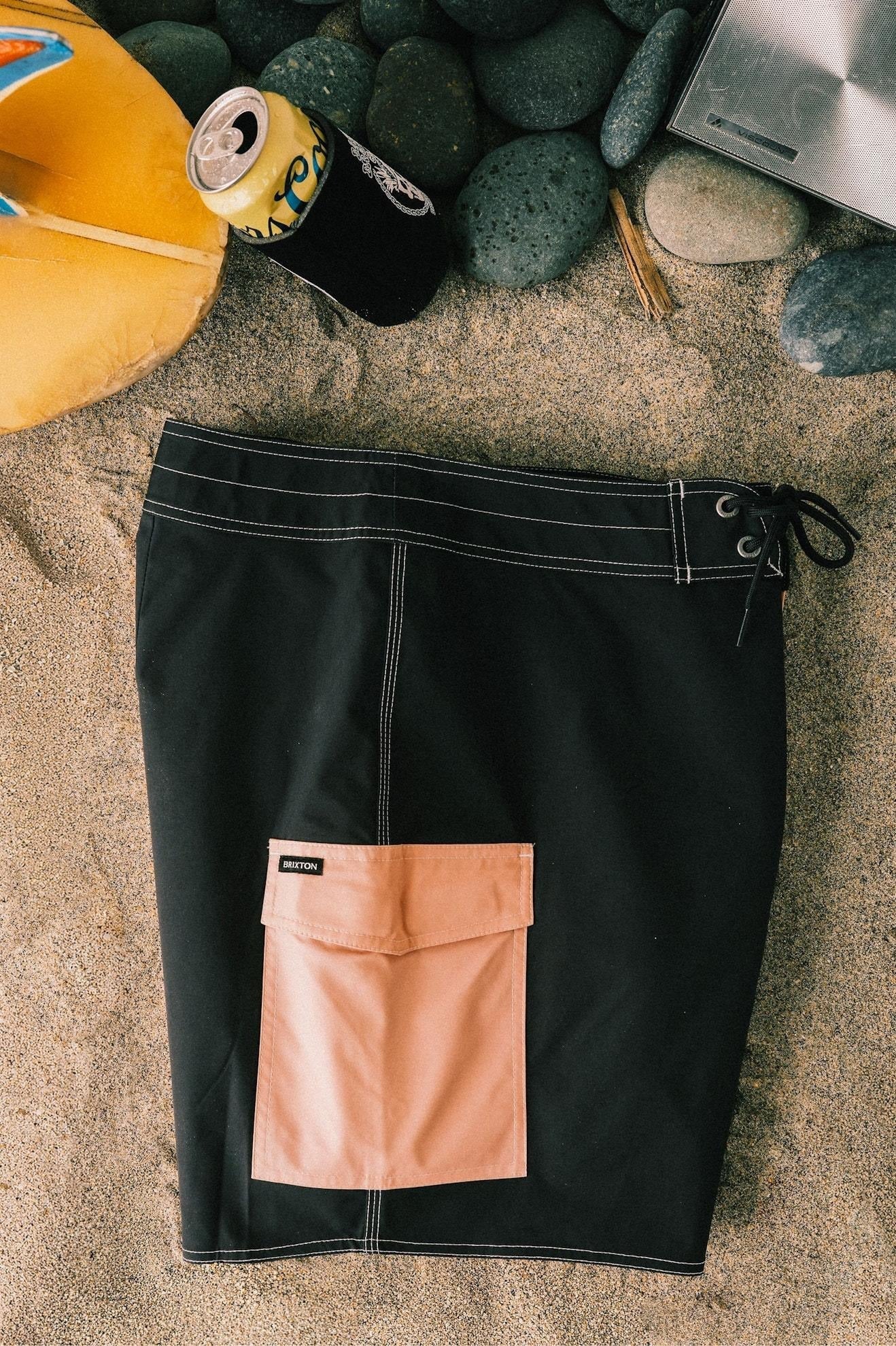 Classic Trunk 17" - Black/Silver Pink