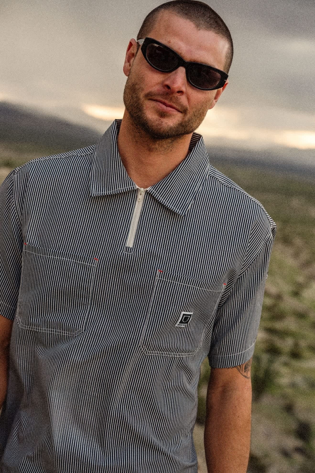 Journey Lightweight 1/2 Zip Cropped Short Sleeve Shirt - Navy/White Stripe